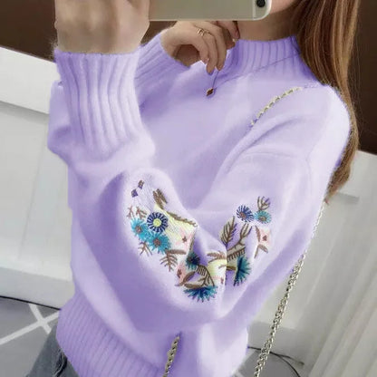 Thick knit cashmere sweater with floral embroidery